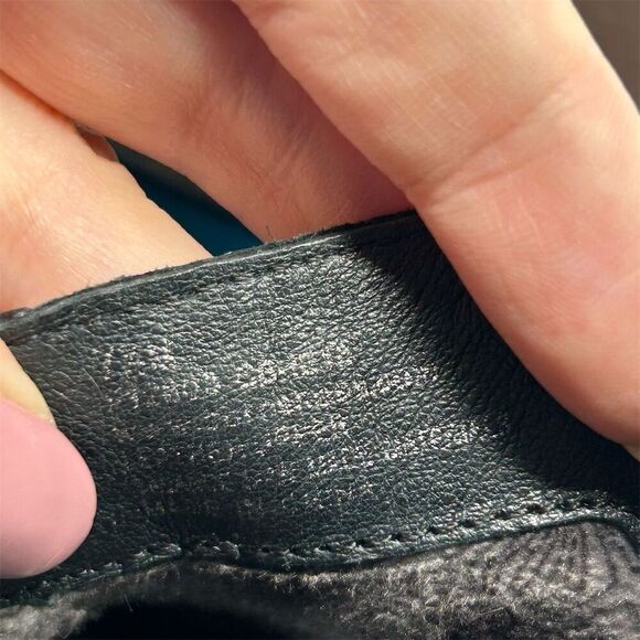 Born Women's Black Leather Ankle Booties Mid Heel Casual Zip Closure Size 7.5 - Picture 14 of 14